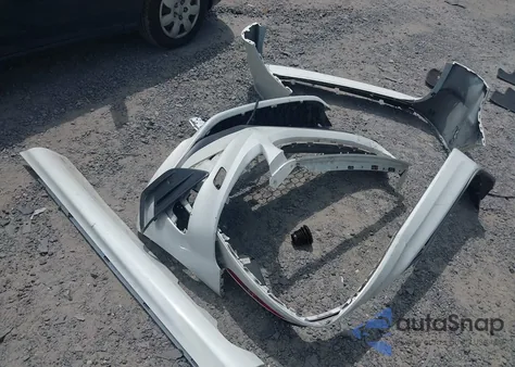 2015 Volvo Xc60 T6 R-Design Platinum из США, поврежденный, VIN YV4902RSXF2665313